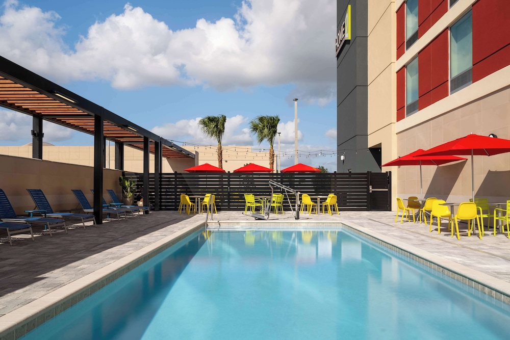 Home2 Suites by Hilton Winter Haven - photo 25