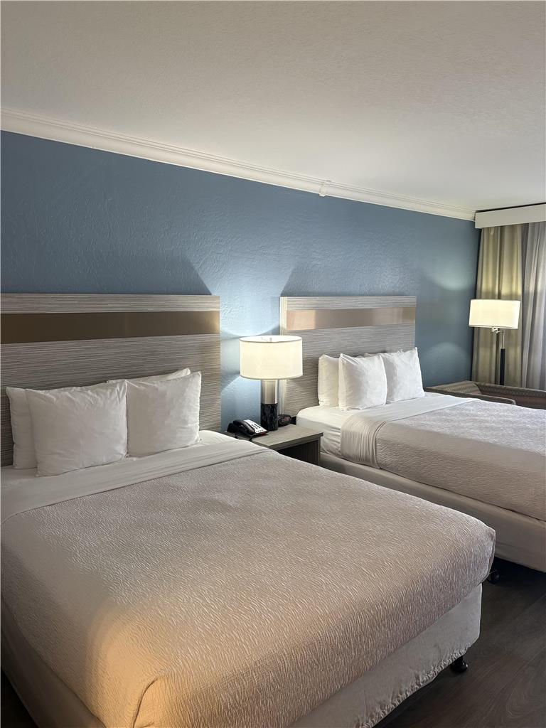 SureStay InnSuites Phoenix Hotel & Suites by Best Western - photo 12