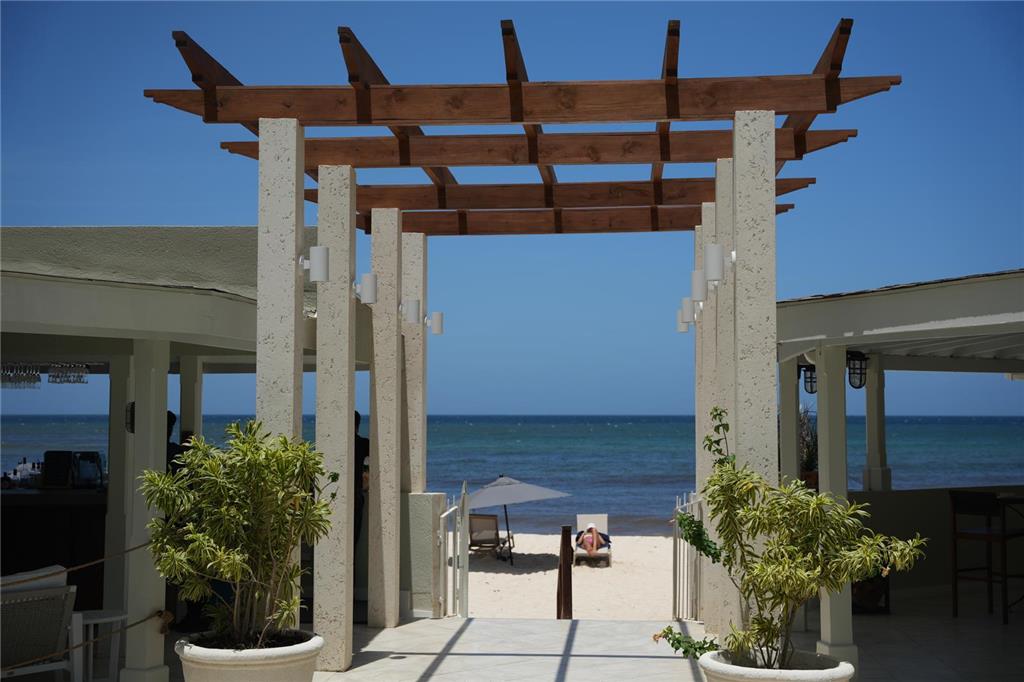 Hotel Le Roy in Oistins, Barbados