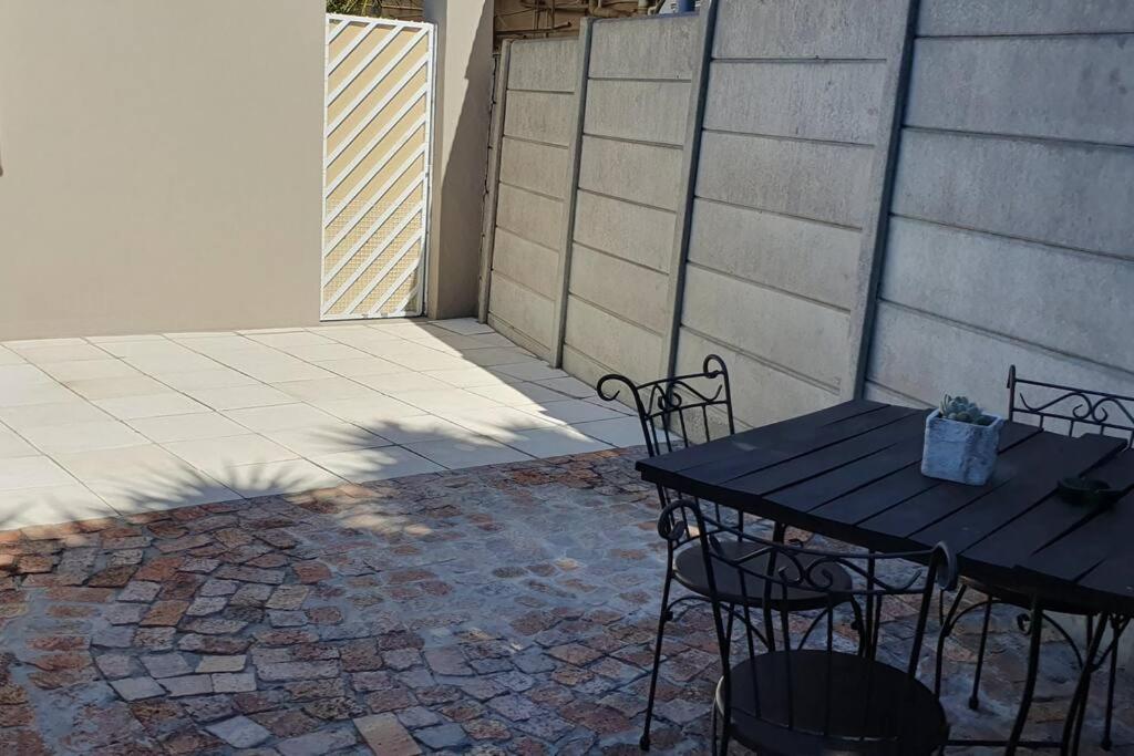 Sua Casa Has African Inspired Decor