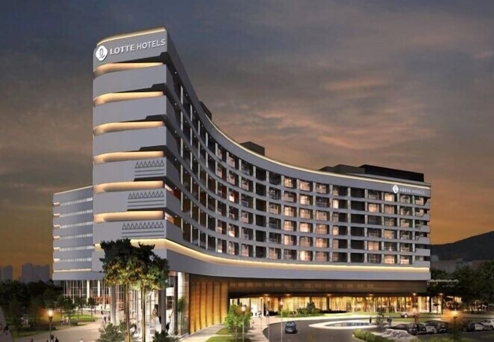 Lotte Hotel & Resort Gimhae in Kimhae, South Korea