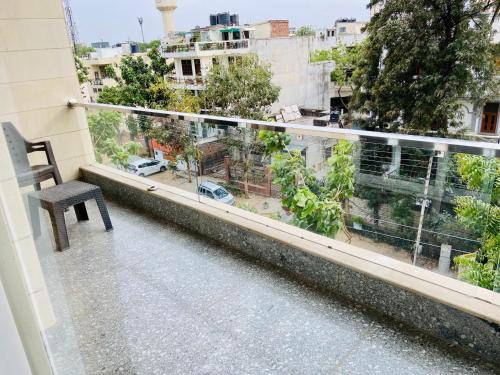 Bluo 1Bhk Dlf Cybercity Mg Road Balcony Lift — 4-Star Luxury Hotel in Gurgaon, India