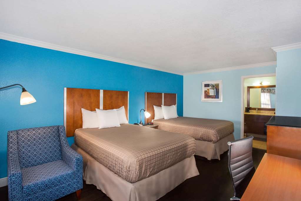 Days Inn by Wyndham Florida City - featured photo