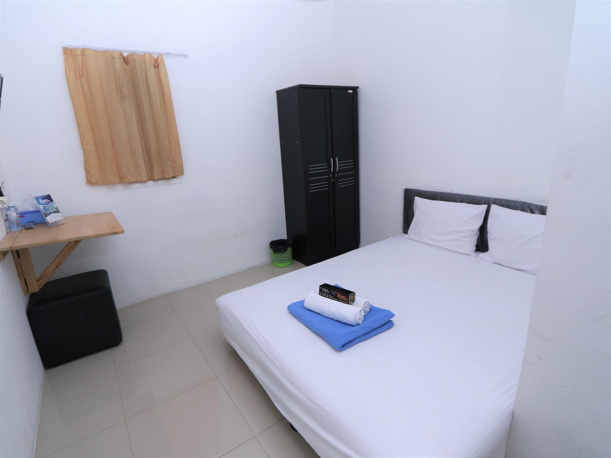 Kamar Keluarga Ungaran - last minute hotel in Jakarta