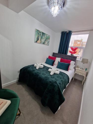 12 B Market Street — 4-Star Luxury Hotel in Watford, United Kingdom