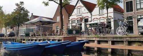 Hotel Cafe De Harmonie - carbon neutral hotel in Edam