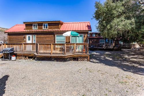 Pio Pico Camping Resort One Bedroom Cabin 14 - photo 7