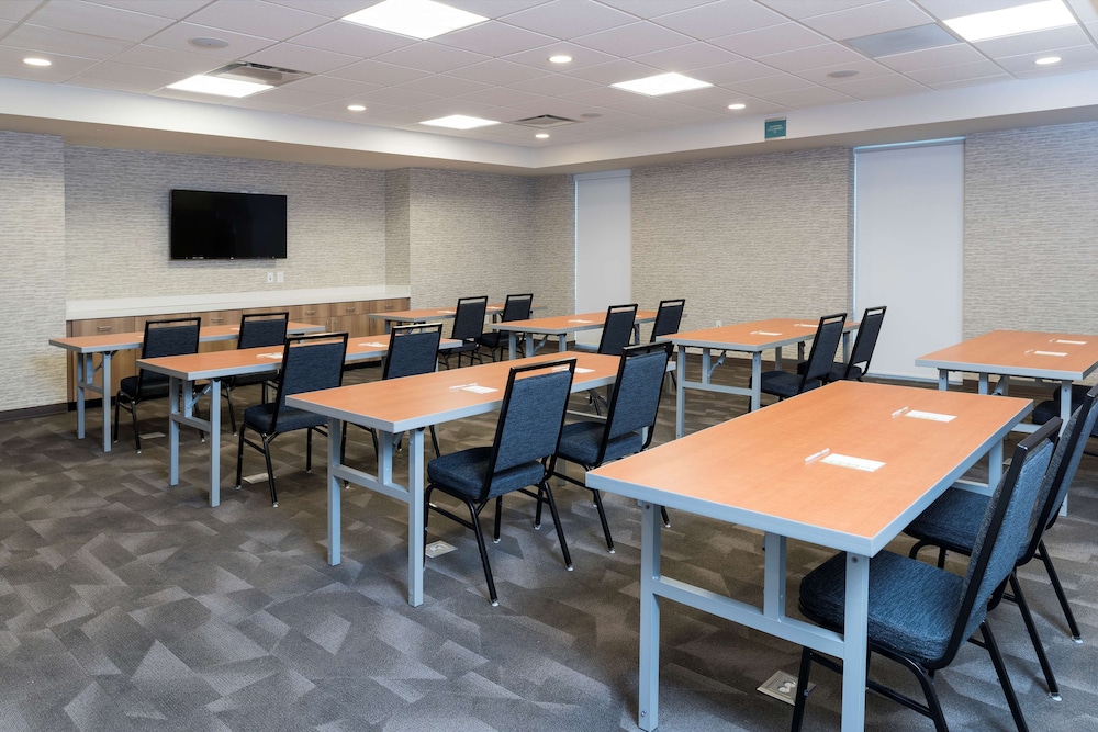 Home2 Suites by Hilton Louisville Downtown NuLu - photo 35