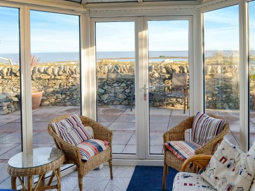 Wavecrest — 4-Star Luxury Hotel in None, United Kingdom