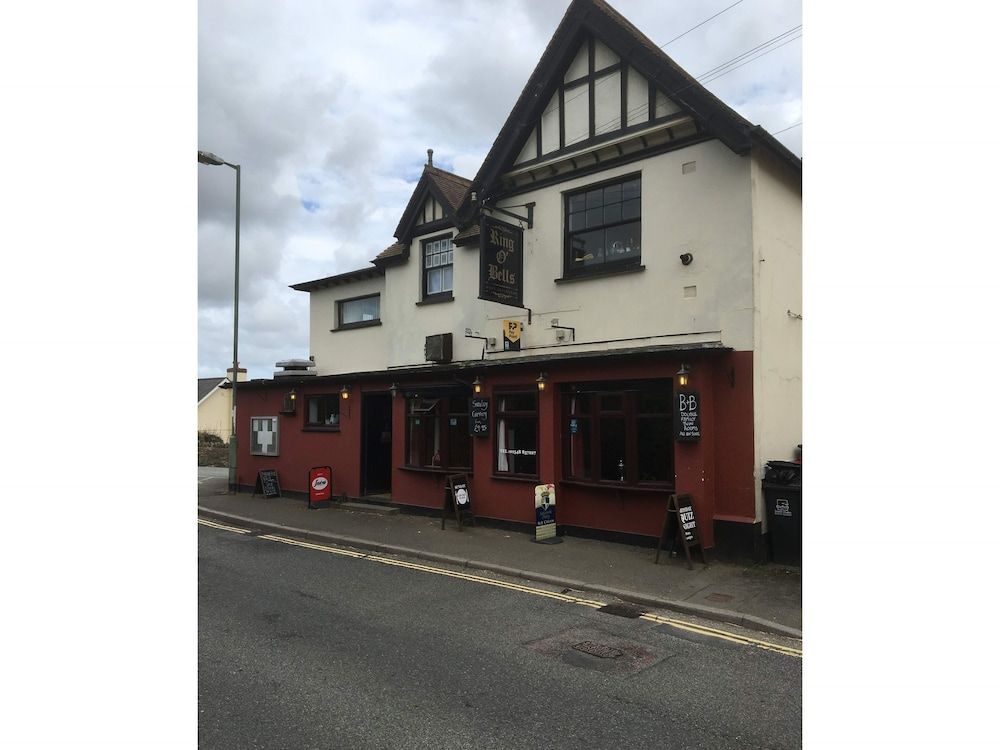 Ring O' Bells - carbon neutral hotel in Kingsbridge