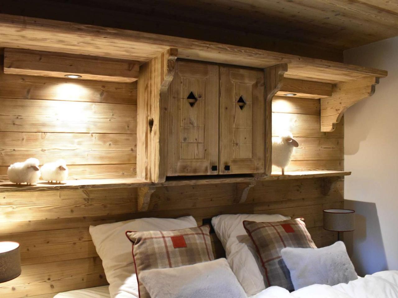 Appartement 3 Pieces a Meribel Village Avec Wifi Et Parking Privatif Fr 1 180 600 — 4-Star Luxury Hotel in Les Allues, France