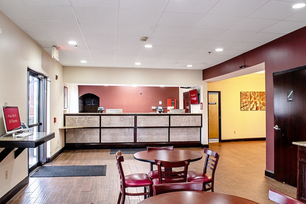 Red Roof Inn & Suites Middletown Franklin - photo 2