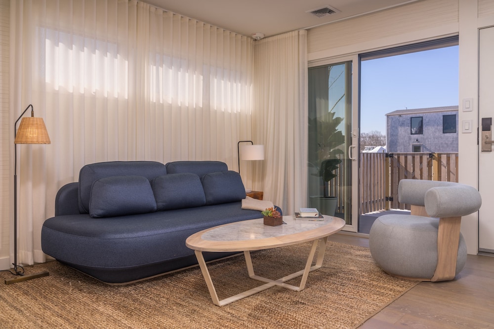 The Shoals Suites and Slips - photo 14