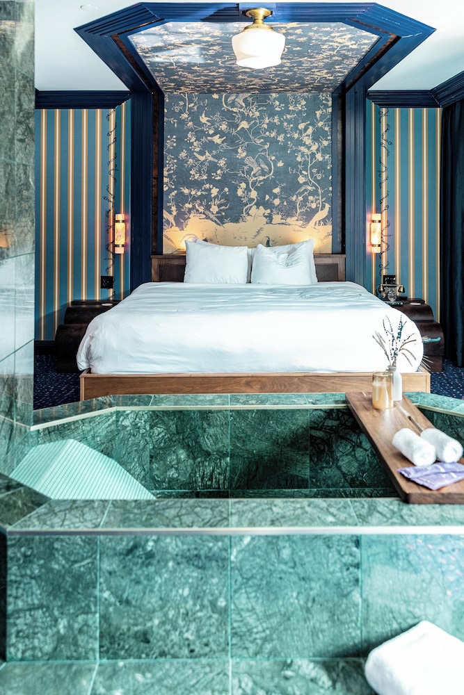Hotel Herringbone - photo 9
