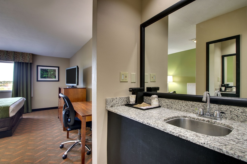 Greenfield Inn and Suites Elizabethtown KY I65 Exit 94 - photo 28
