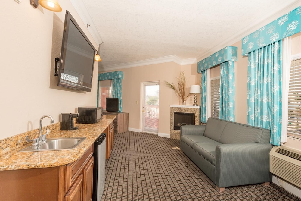 Amelia Hotel at the Beach - photo 16