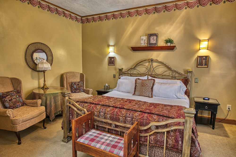 Rockwell Falls Inn and Wine Bar - photo 31