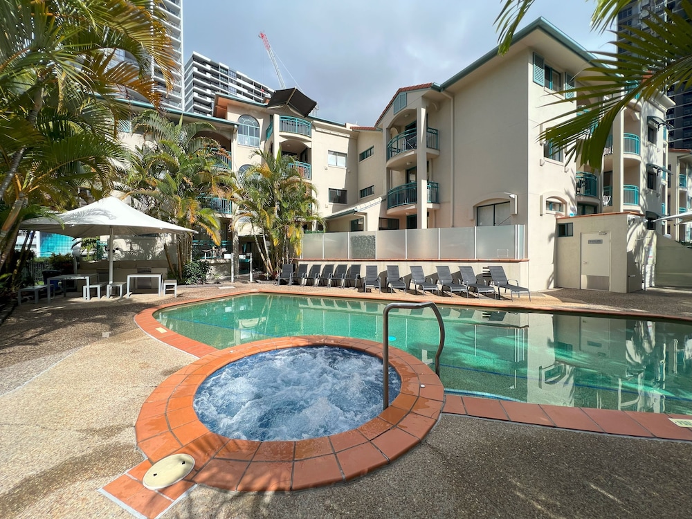 Broadbeach Private Apt with Cha — 4-Star Luxury Hotel in Broadbeach, Australia