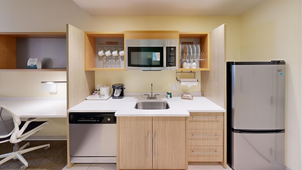 Home2 Suites by Hilton Phoenix Tempe University Research Park - photo 16