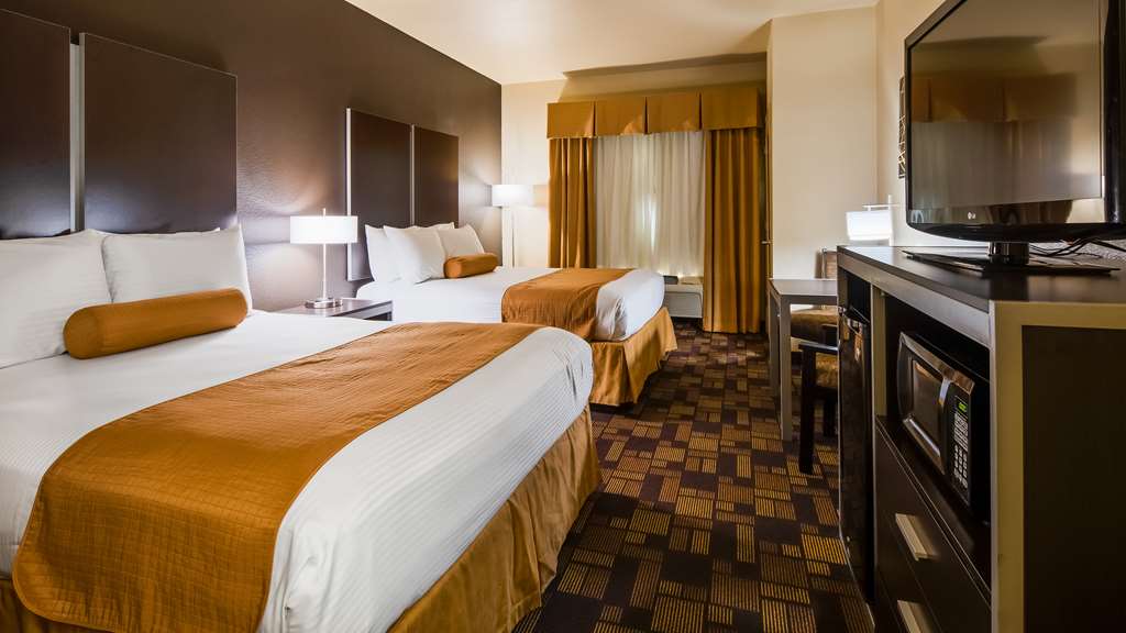 Best Western Windsor Pointe Hotel & Suites Frost Bank Center - photo 10