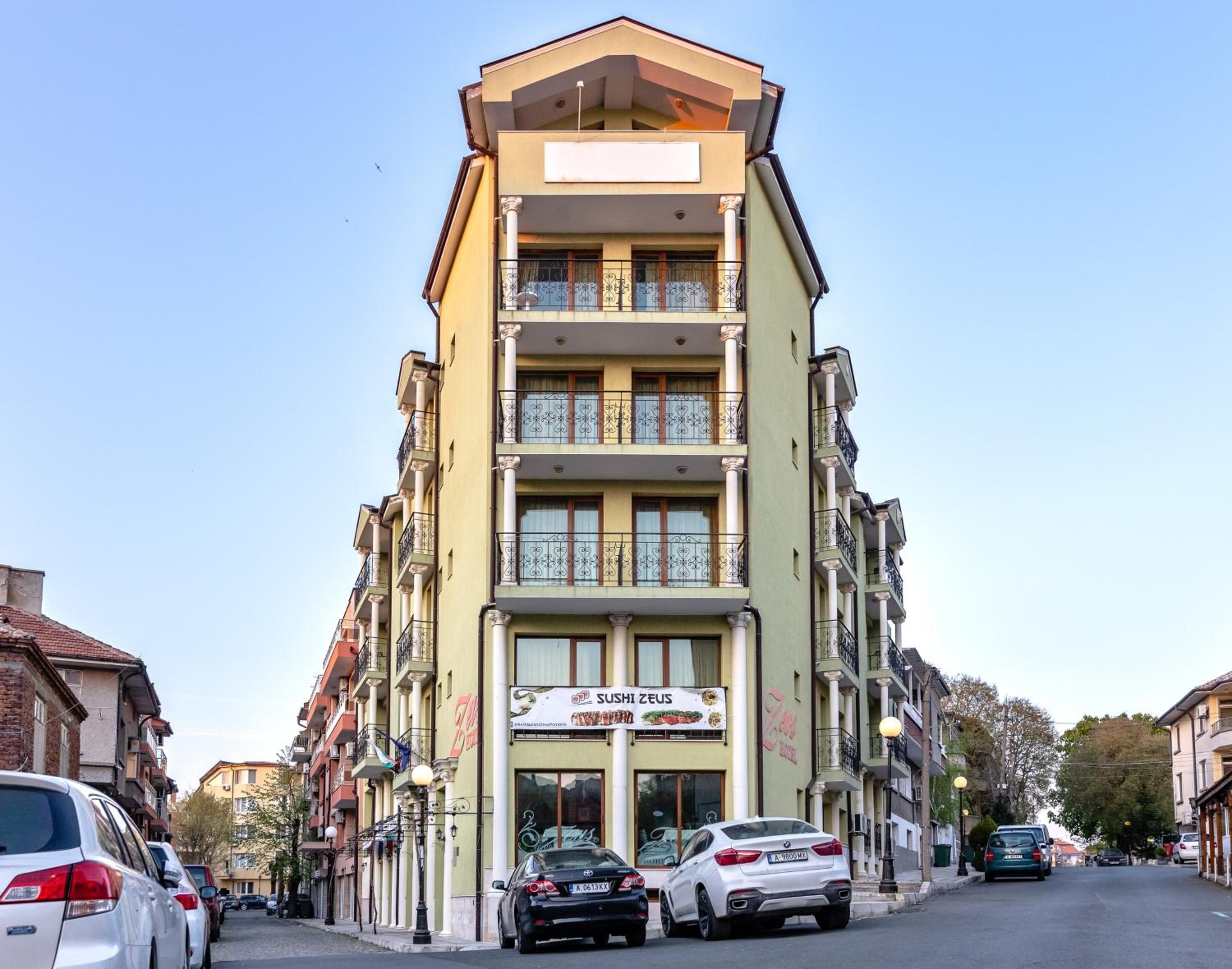 Hotel Zeus — hotel in Pomorie
