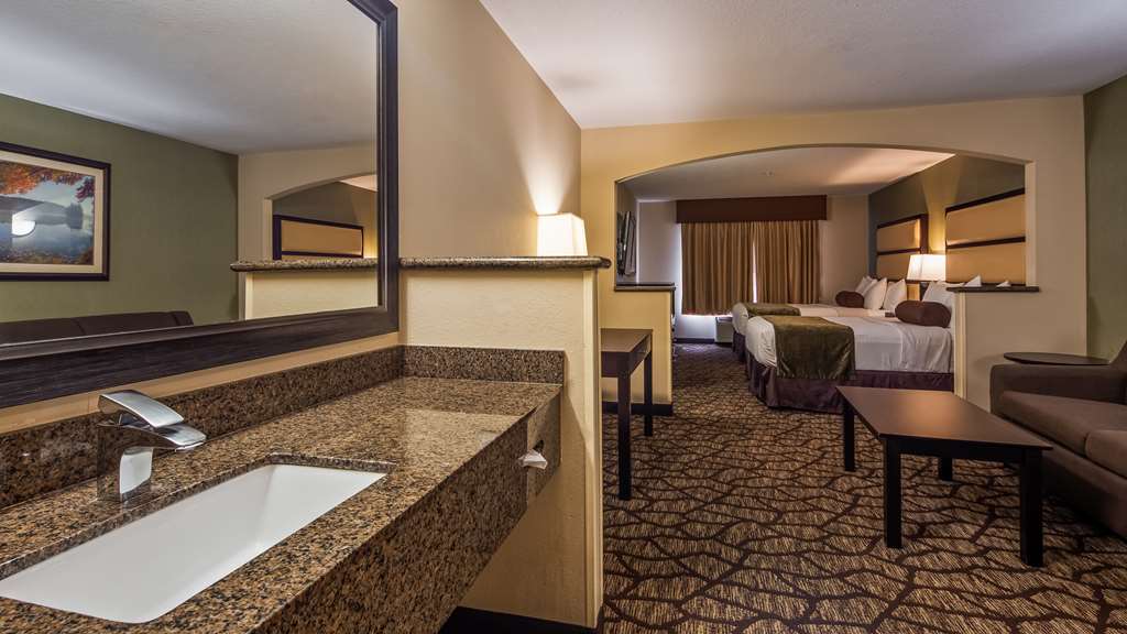 Best Western Plus Vancouver Mall Dr. Hotel & Suites - photo 15