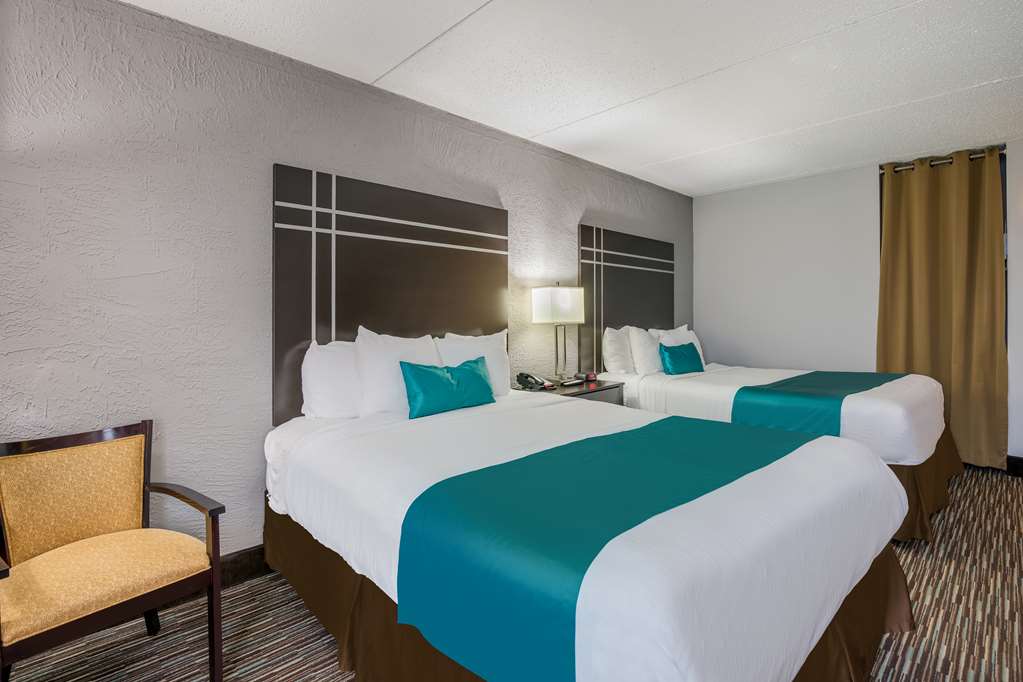 Best Western Waukesha Grand - photo 3