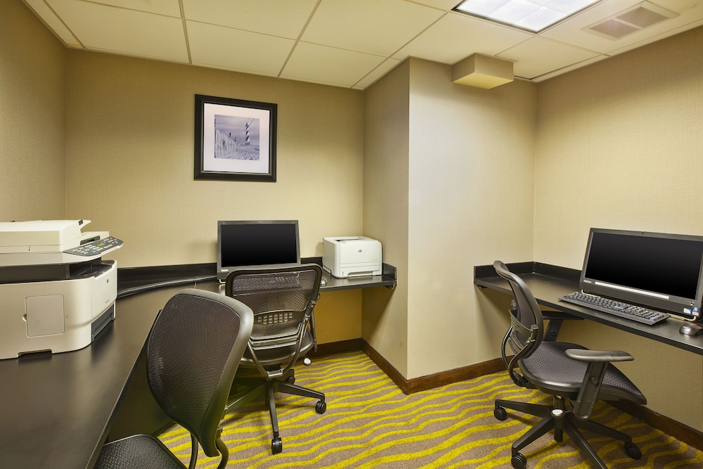 Hampton Inn & Suites Providence Warwick Airport - photo 50