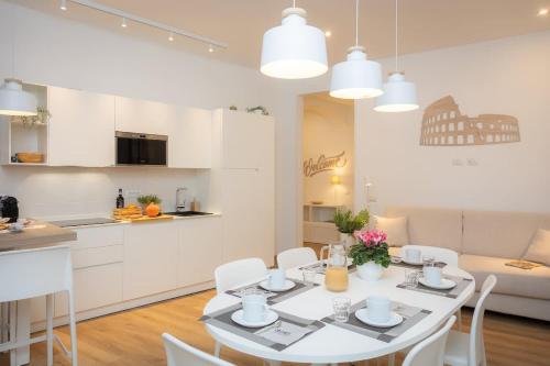 Colosseum Holidays Three Bedroom Apartment — 4-Star Luxury Hotel in Rome, Italy
