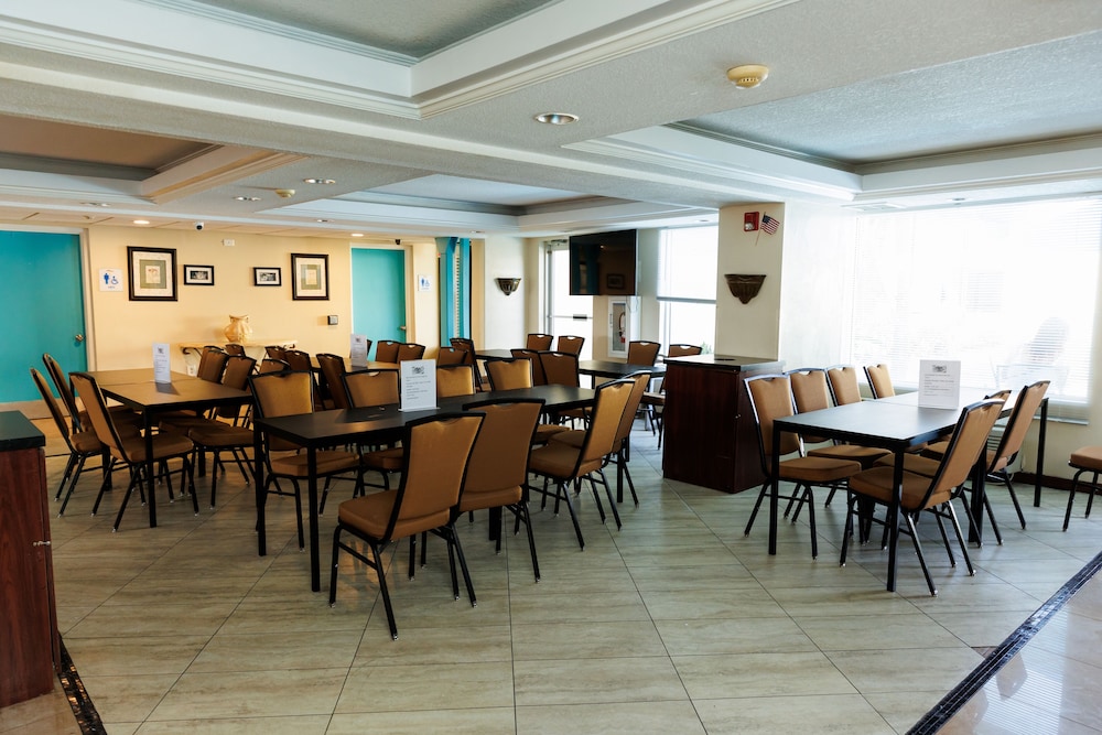 Garnet Inn & Suites Orlando - photo 137