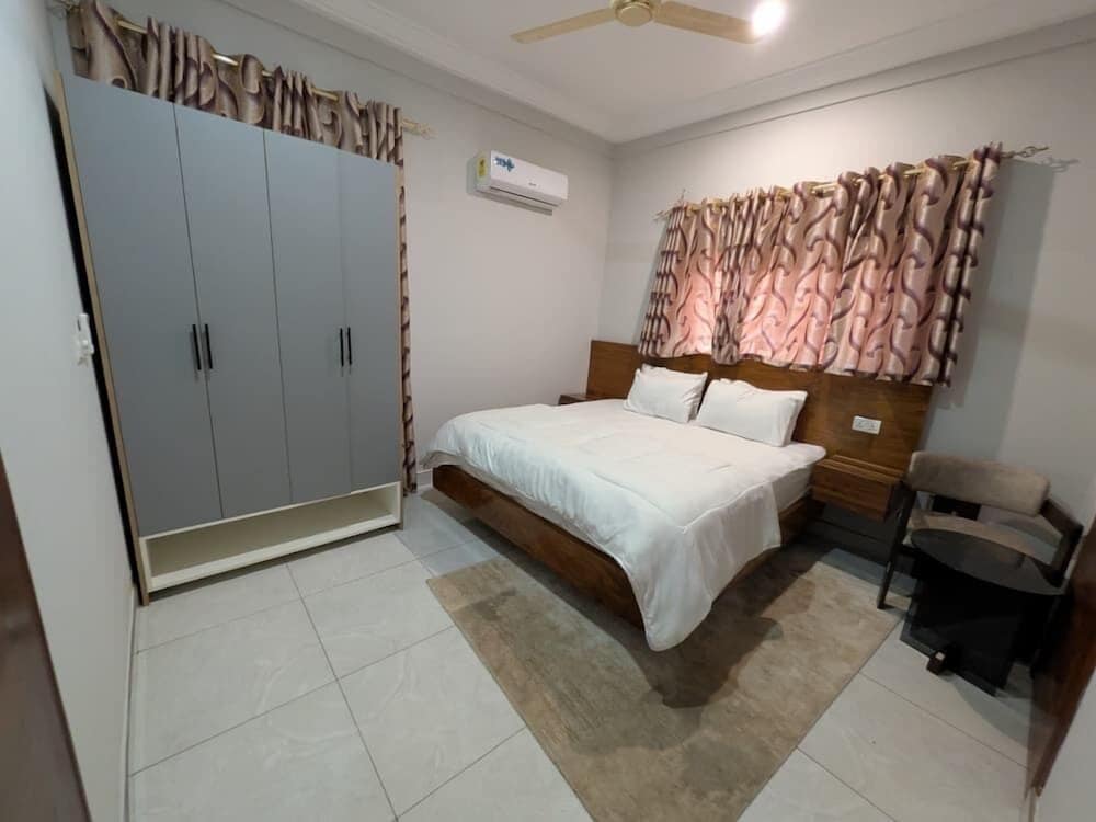 Erock Apartment — 4-Star Luxury Hotel in Sunyani, Ghana