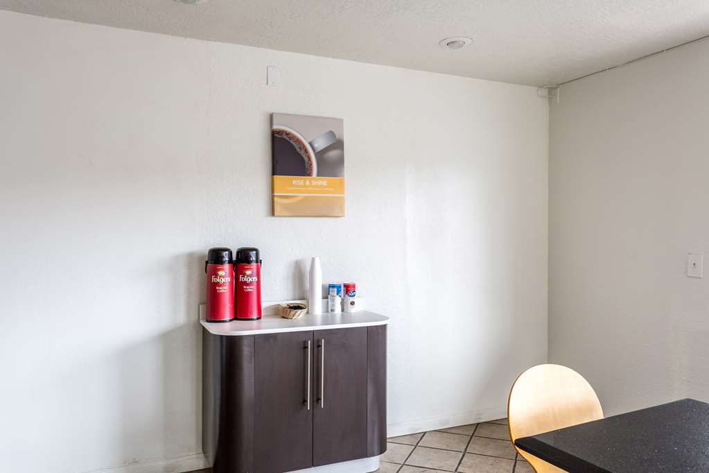 Motel 6 Albuquerque NM Northeast - photo 20