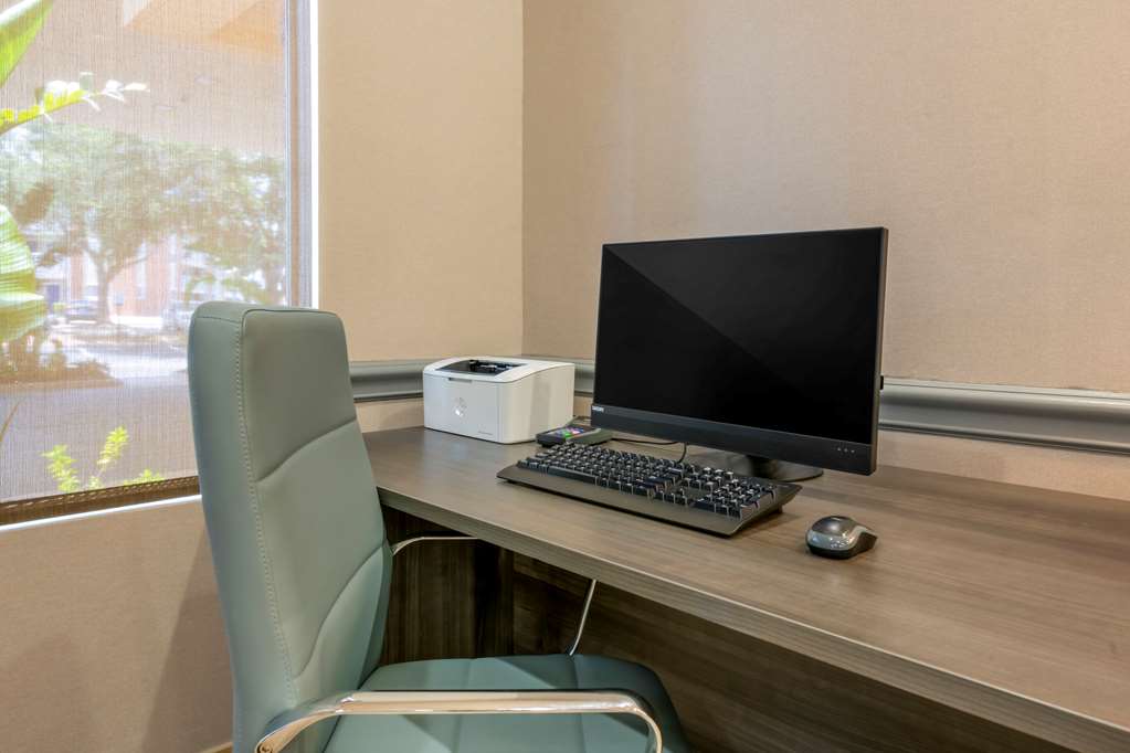 Comfort Suites Near Universal Orlando Resort - photo 39