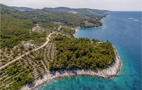 Cozy Home In Blato With House Sea View — 4-Star Luxury Hotel in Blato, Croatia
