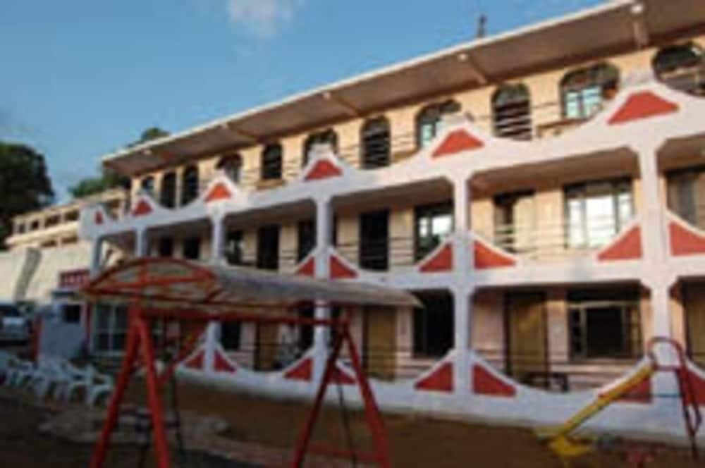 Hotel Pine Havens in Almora, India