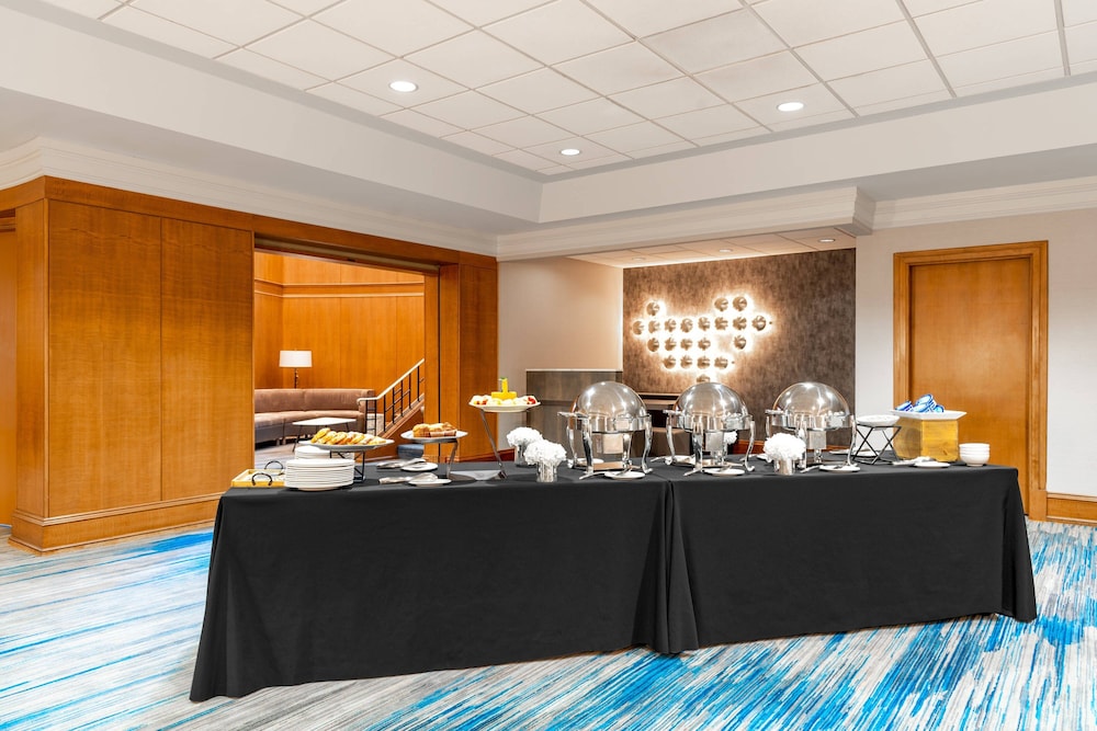 Courtyard by Marriott Chicago at Medical District UIC - photo 32