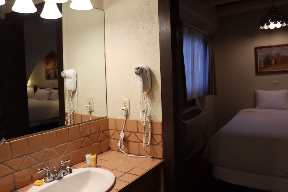 Sagebrush Inn & Suites - photo 67