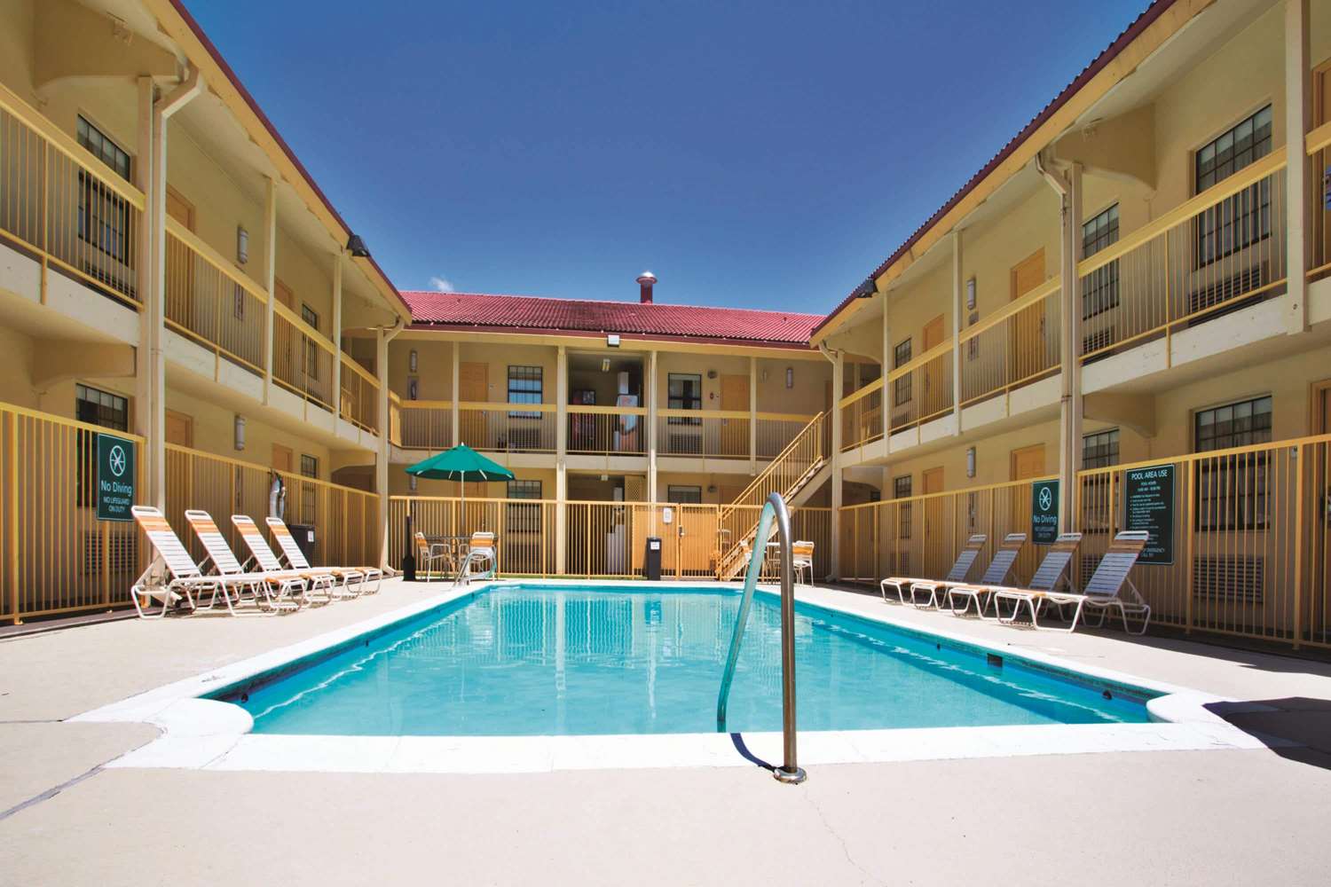 La Quinta Inn Baton Rouge - photo 12