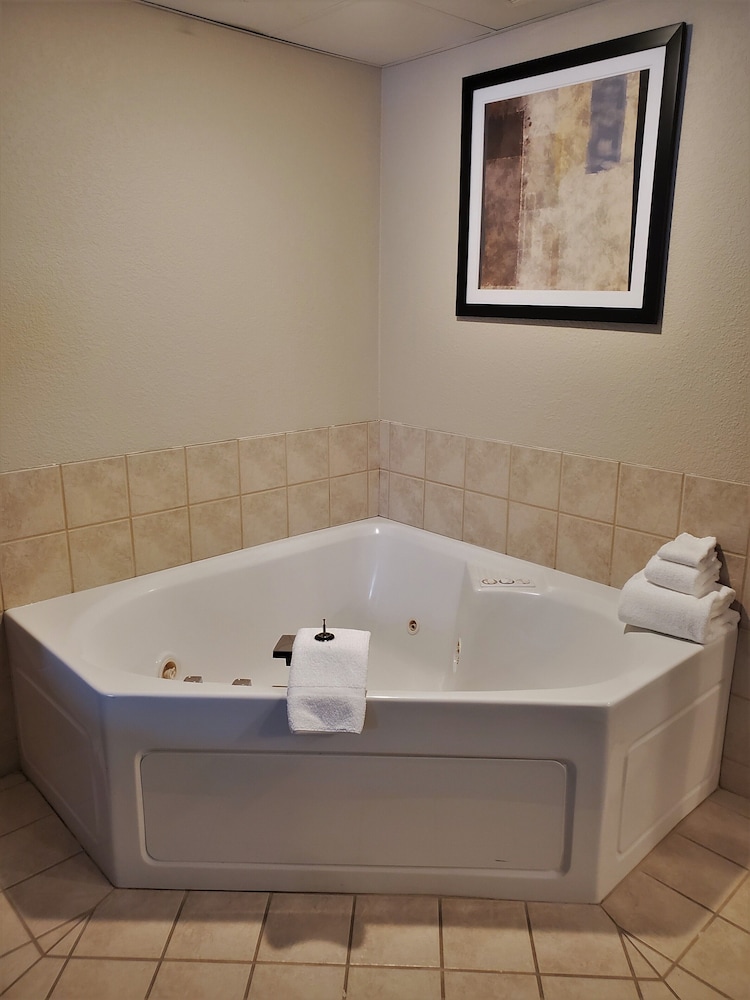 Cobblestone Suites Oshkosh - photo 35