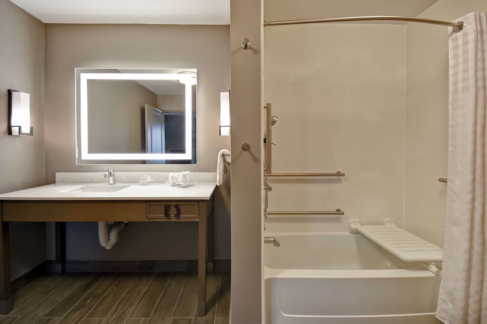 Homewood Suites by Hilton Orange New Haven - photo 21
