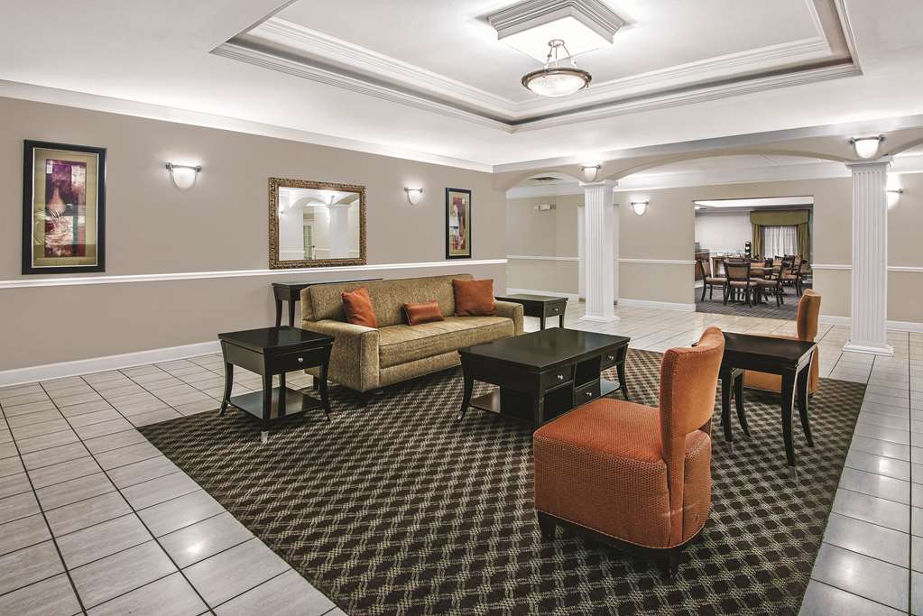 La Quinta Inn & Suites by Wyndham Stephenville - featured photo