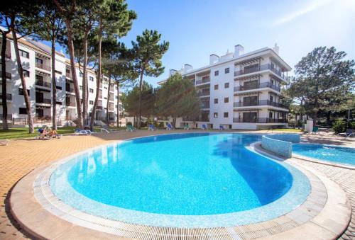 T2 Apartment Falesia Beach Albufeira — 4-Star Luxury Hotel in Albufeira, Portugal