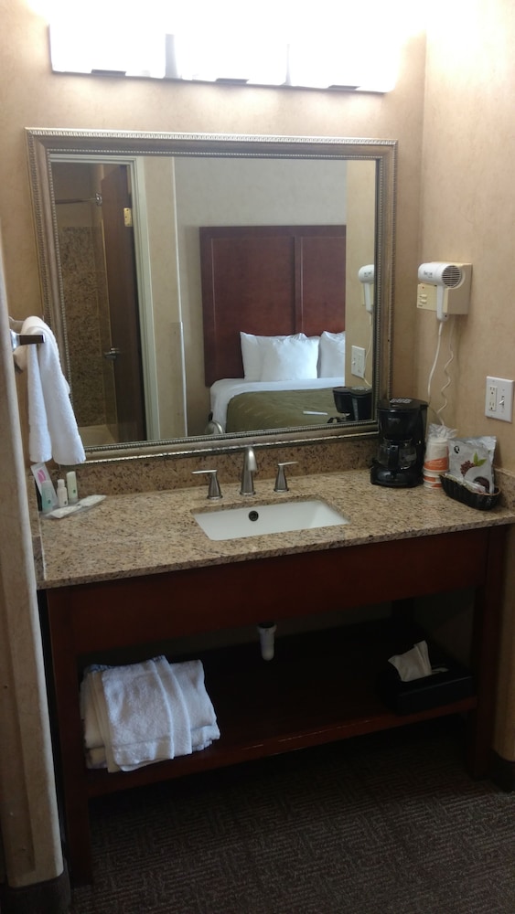 Quality Inn Denver Northeast Brighton - photo 30