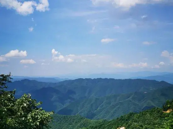 Qianxun Hotel — hotel in Tangdong