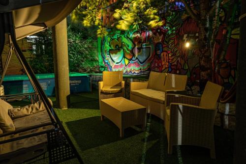Four seasons — 4-Star Luxury Hotel in None, Israel