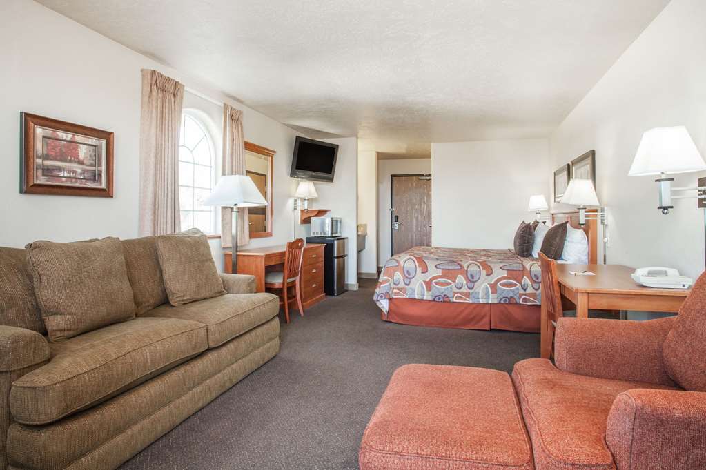 Super 8 by Wyndham Grangeville - photo 140
