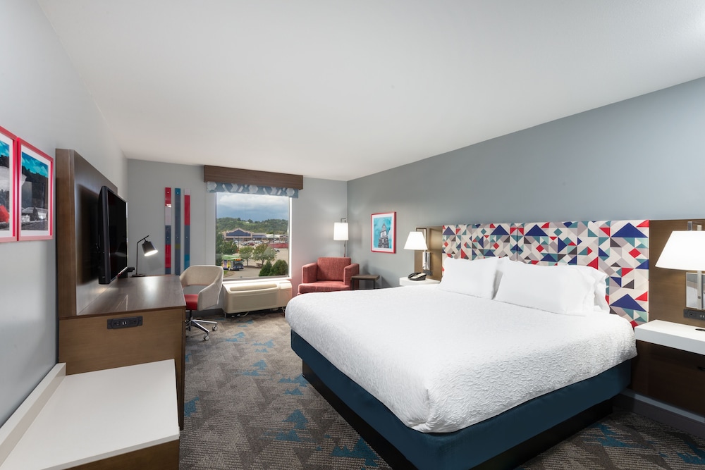 Hampton Inn Belle Vernon - photo 11