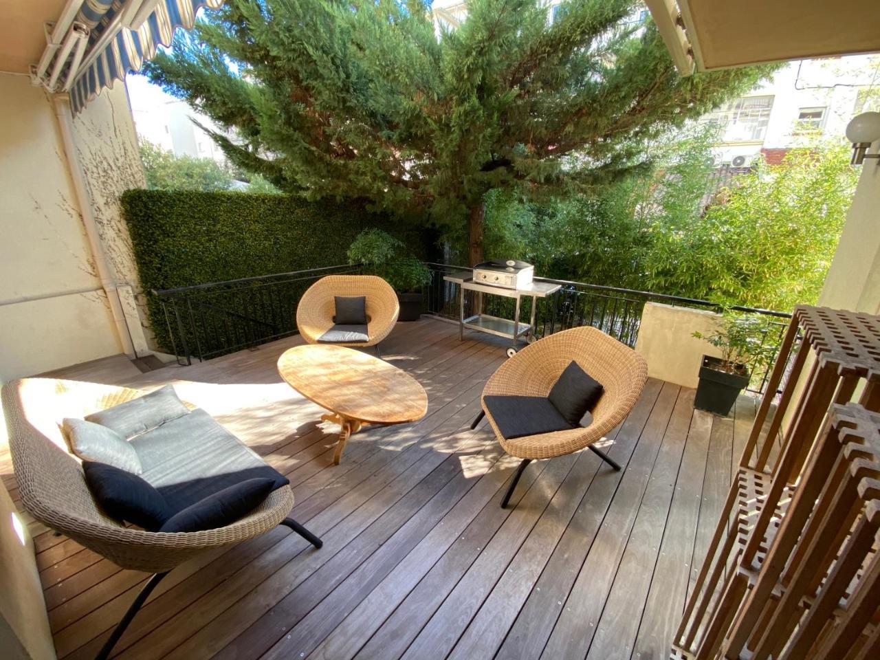 Rev'azur - carbon neutral hotel in Frejus