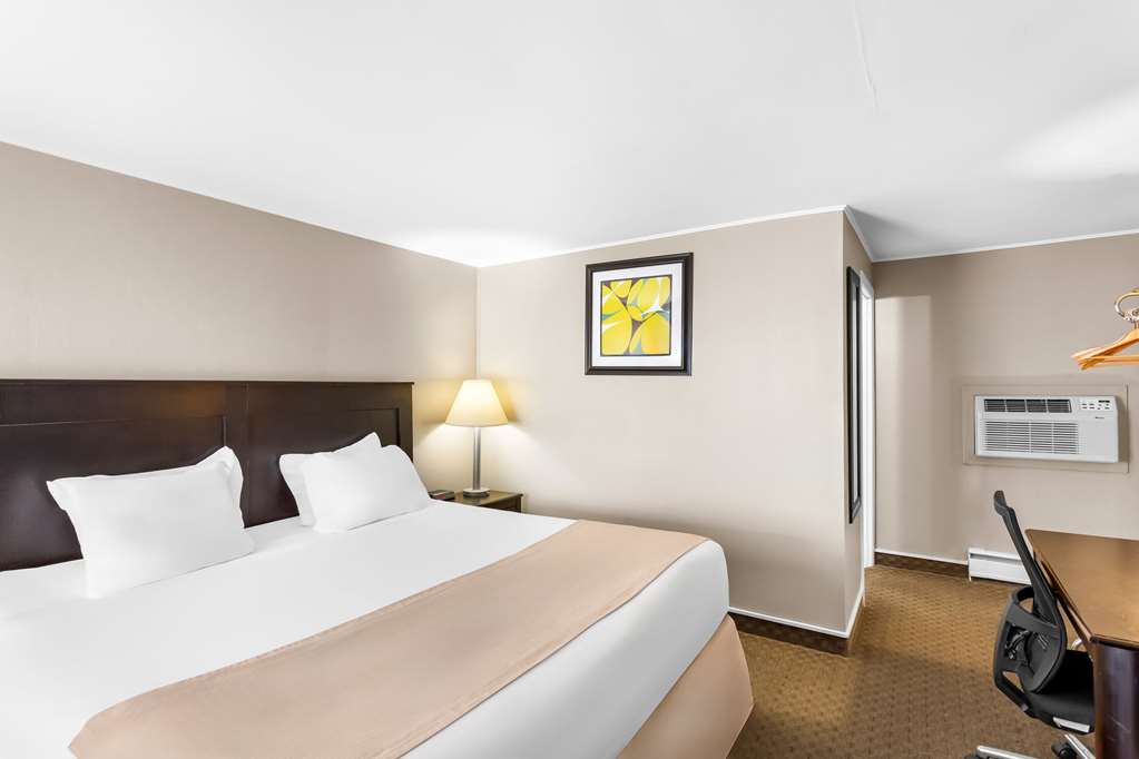 Rodeway Inn Gorham Riverside - photo 16