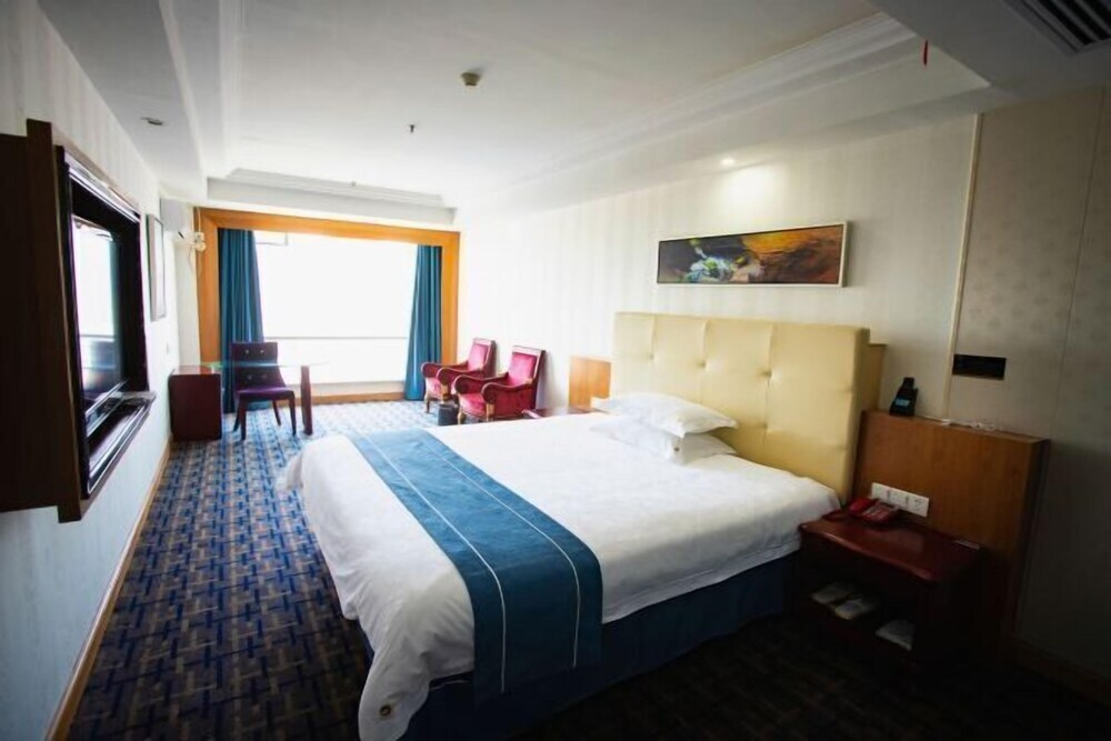 Oriental International Hotel — hotel in Gucheng